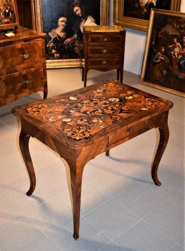 Table à écrire marqueté, Florence XVIIIe siècle - Louis XV